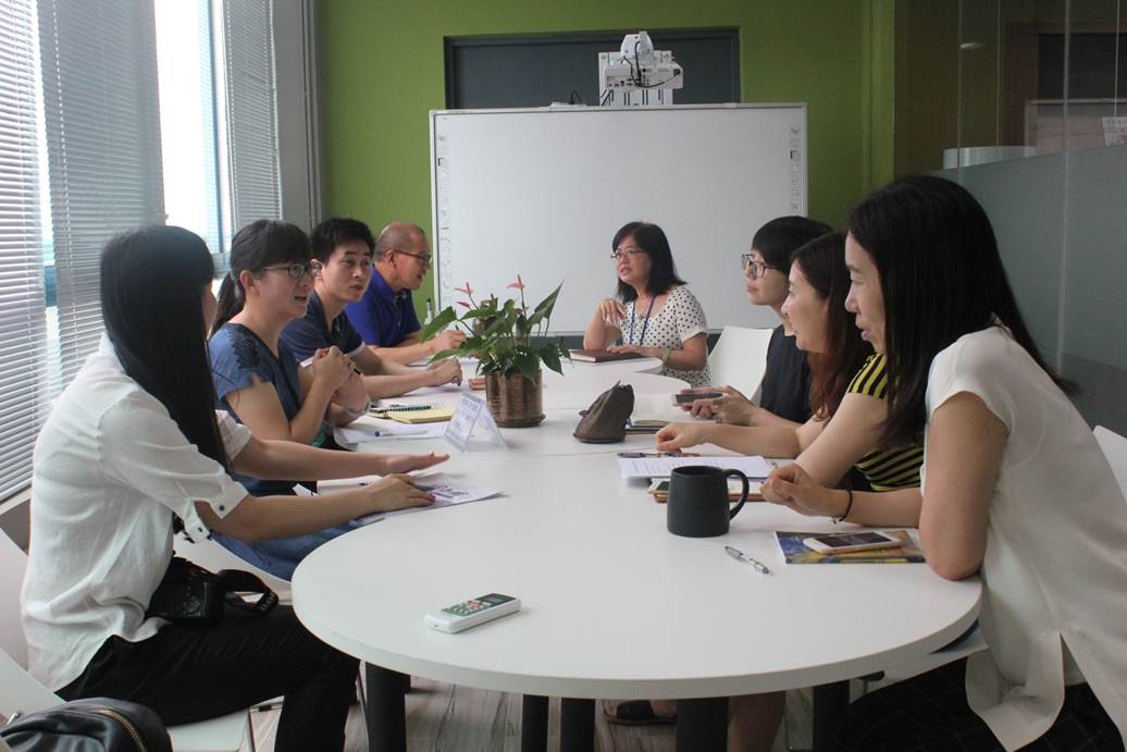 说明: F:\5.23 番顺中三校联盟图书馆服务与创新业务研讨会在我校顺利召开\分小组讨论.jpg