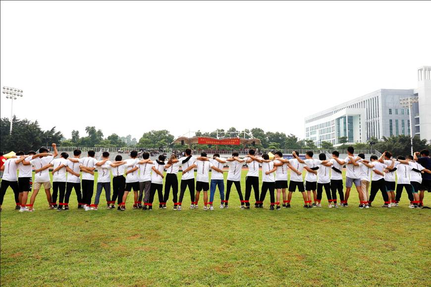 第十六届大学生心理健康节之青春筑梦正当时30人31足大赛顺利举行